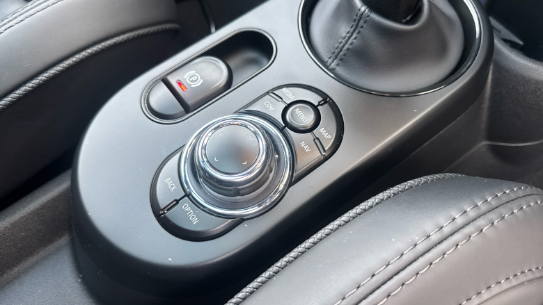 MINI Hatchback 135kW Cooper S Level 3 33kWh 3dr Auto Electric Hatchback